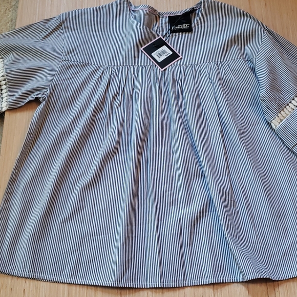 Nanette Lepore Gray/White Peasant top size small - Picture 7 of 7